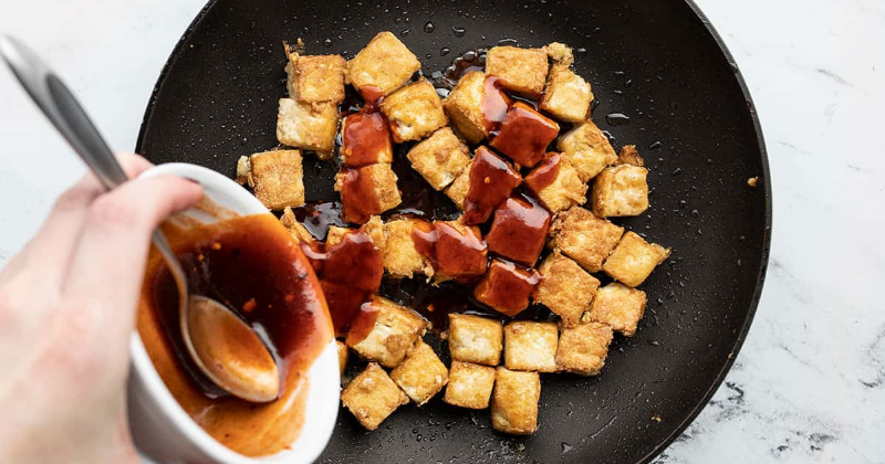 Post Instagram recette de cuisine moderne neutre (1080 x 1350 px) (800 x 420 px)